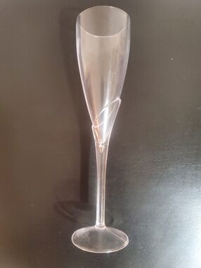 8 Pieces Clear Plastic Champagne Flute - Elegant Clear Stemware